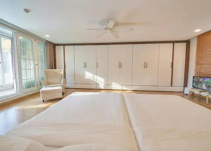 Sg Tailored Service 5 Min Walk From Metro * Seoel