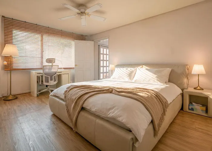 Vakantiehuis Sg Tailored Service 5 Min Walk From Metro