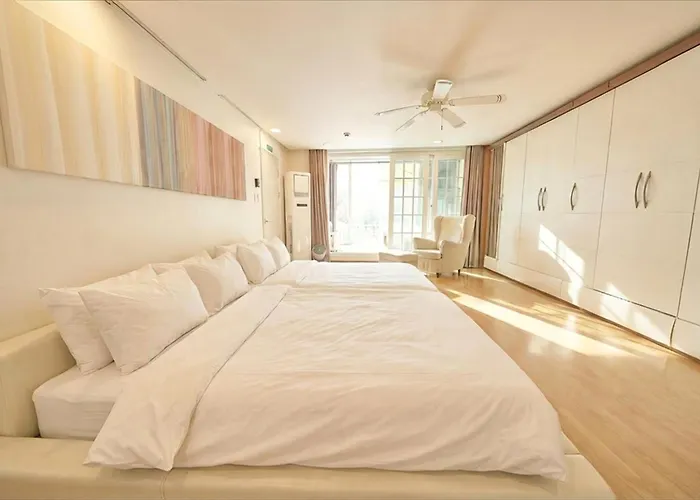 Sg Tailored Service 5 Min Walk From Metro Vakantiehuis *